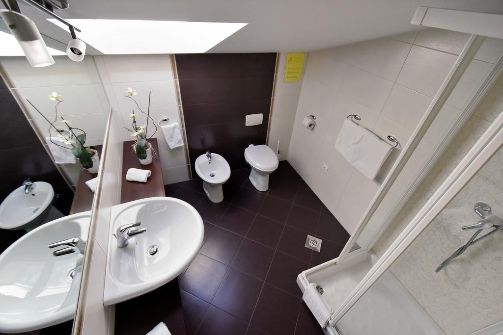 Apartment And Rooms Hisa Sonca Kobarid Zimmer foto